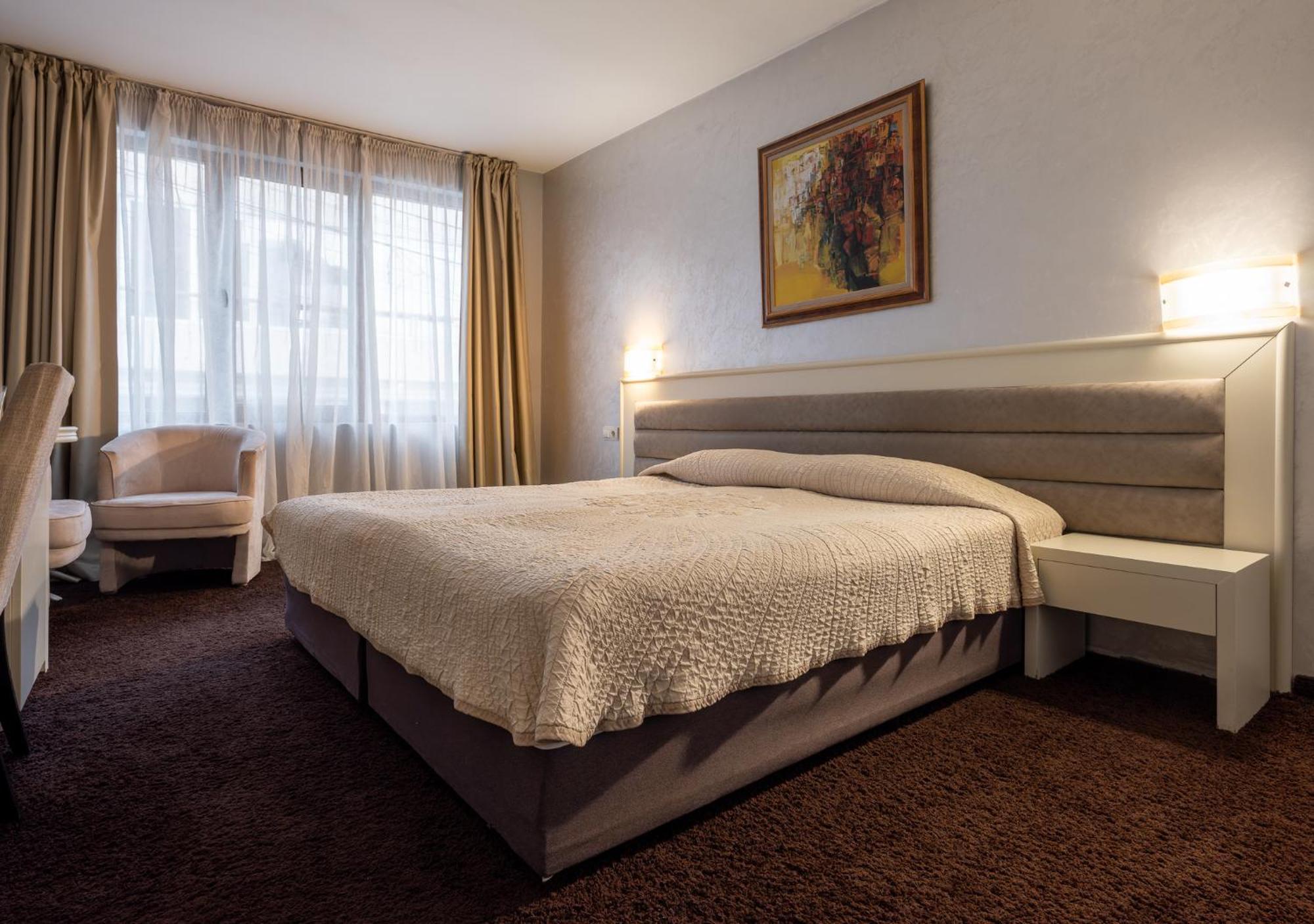 Hotel Concorde Veliko Tarnovo Extérieur photo